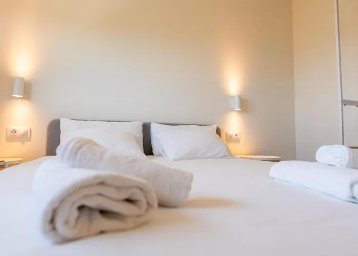 Playa Buendia 公寓 *